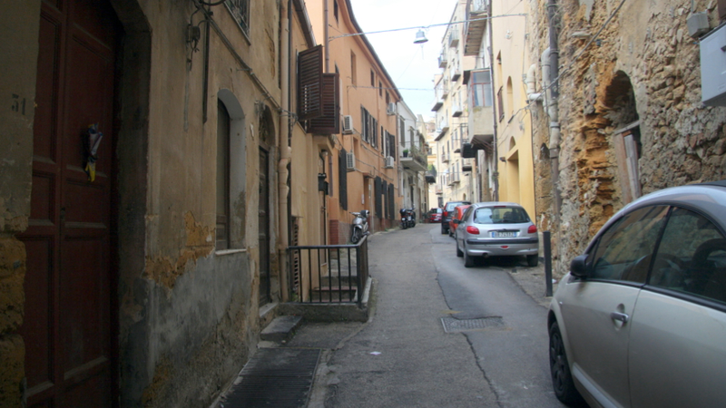 Illustration for article titled The Jalopnik Guide To Driving In Sicily
